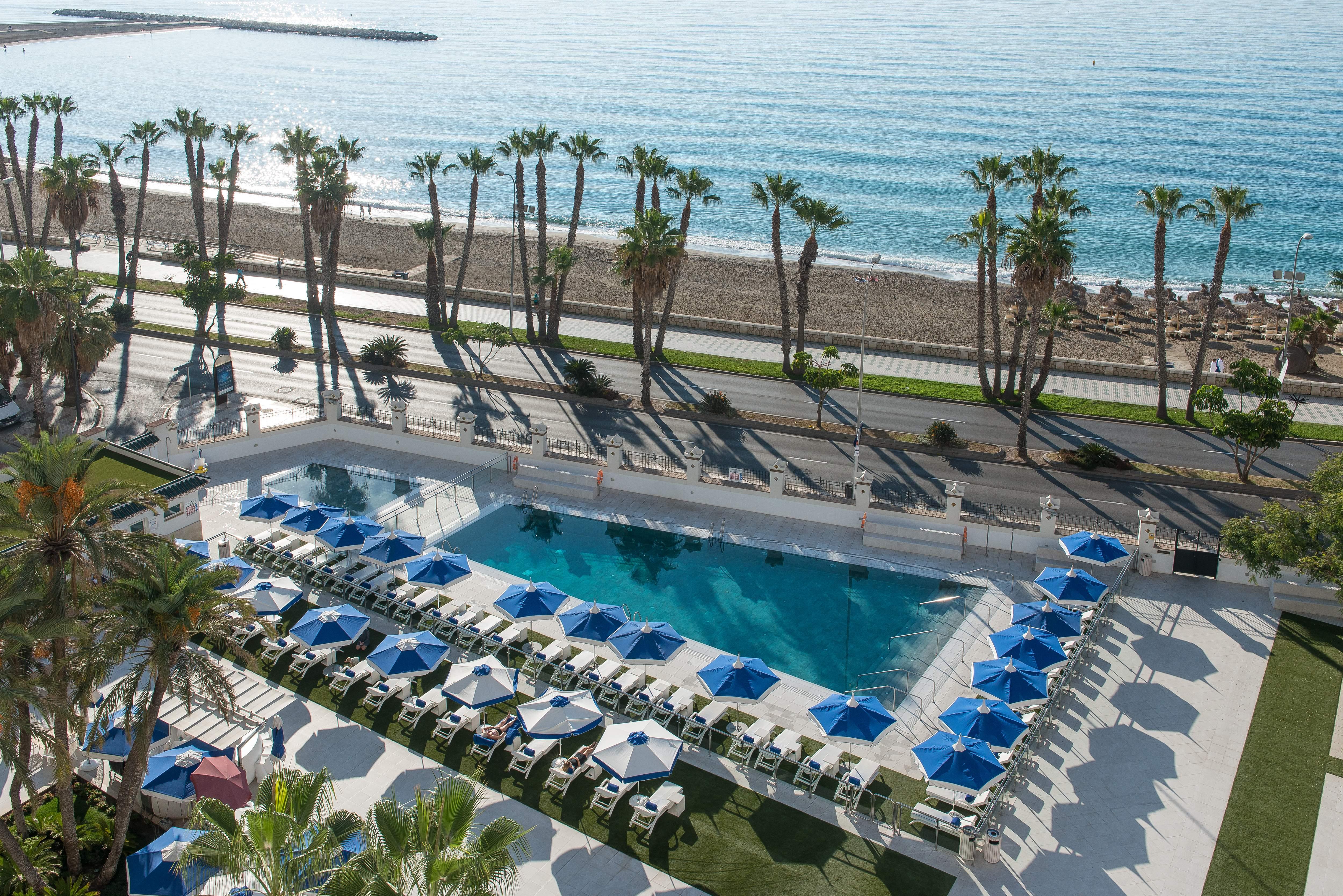 Gran Hotel Miramar Gl Malaga Exterior photo Pool at the Grand Resort