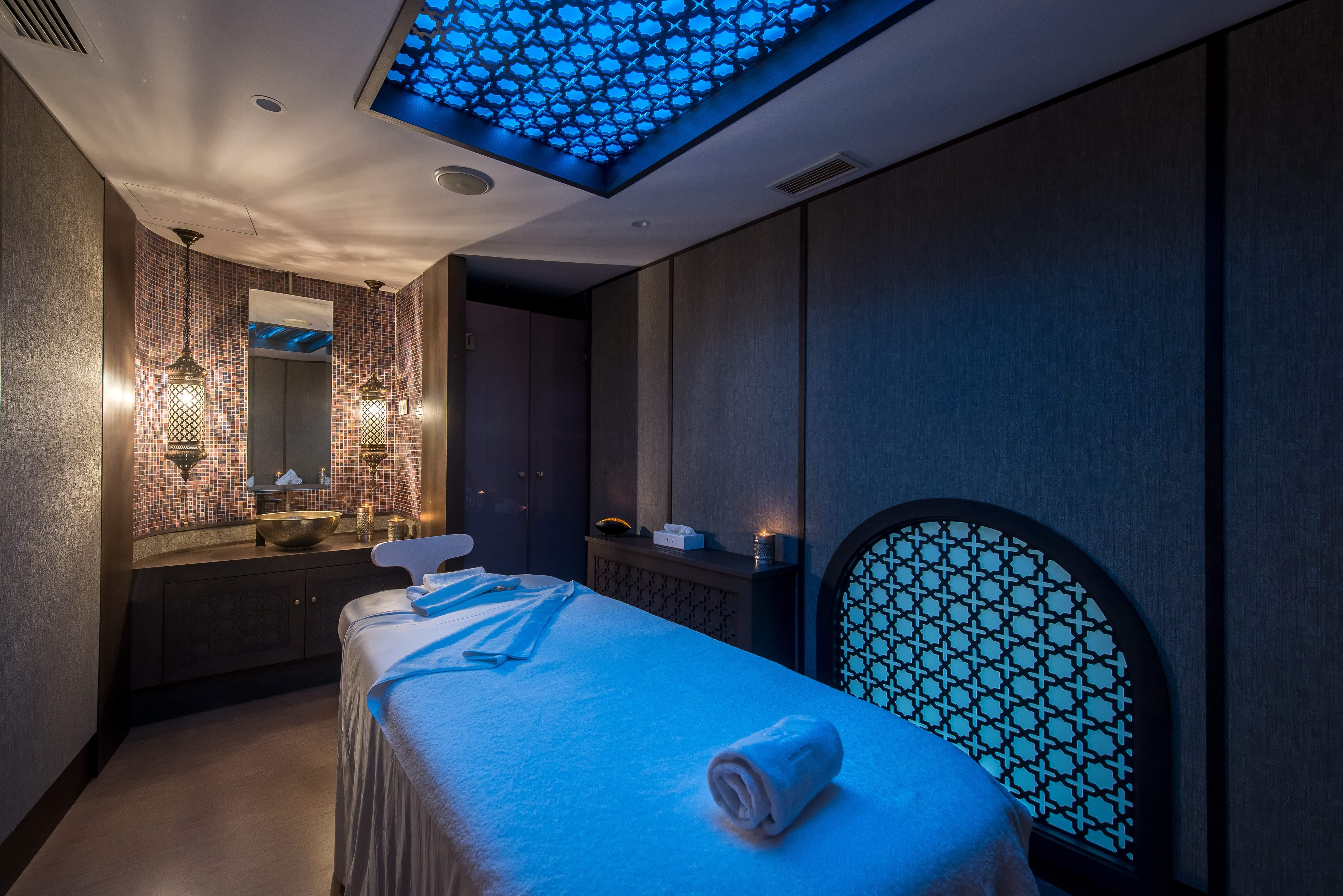 Gran Hotel Miramar Gl Malaga Exterior photo Spa treatment room