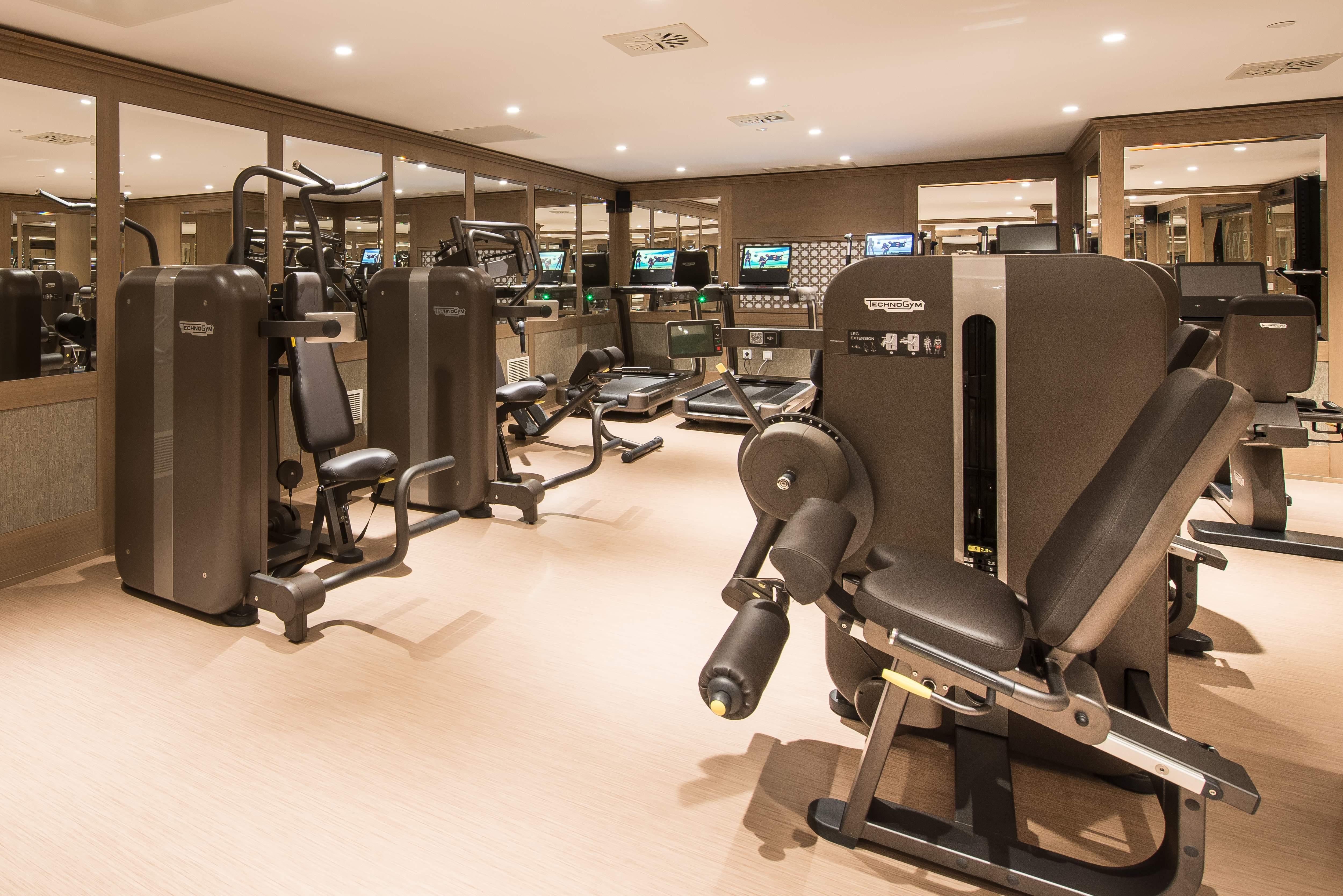 Gran Hotel Miramar Gl Malaga Exterior photo The gym at The Dorchester
